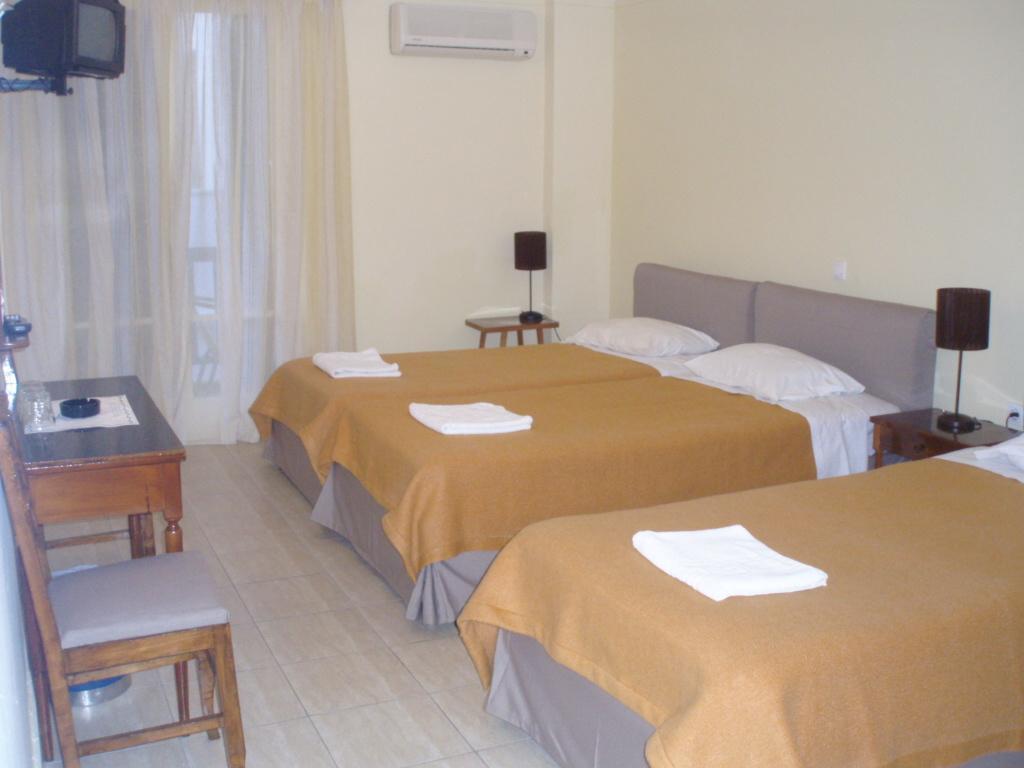 Delfinia Hotell Tínos Rum bild